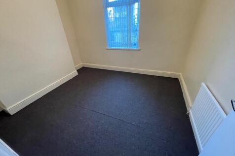 Carrill Grove, Manchester photo 3