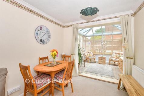 Lounge/ Dining Room