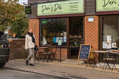 Restaurants and cafes in Great Bentley are close from home