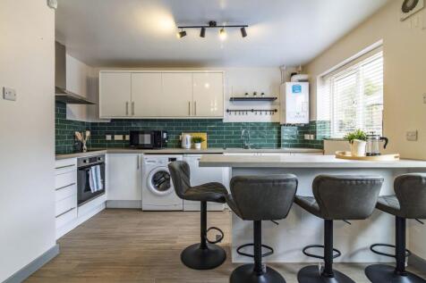 6-bed terraced on City Road, Nottingham, NG7, £3,989/mo