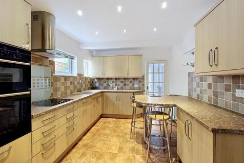 Fitted Kitchen