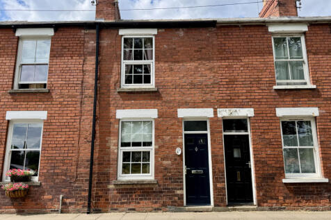 2 Bedroom House - mid terrace for Sale
