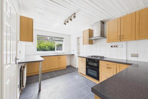 Kitchen: