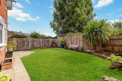 24 Broomfields Farm Road_17.jpg
