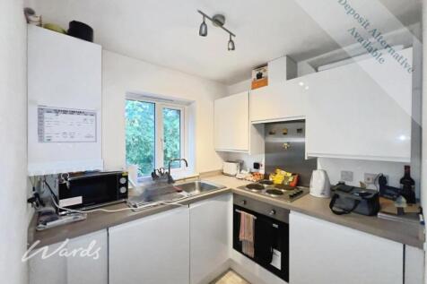 Spillett Close Faversham ME13 photo 4
