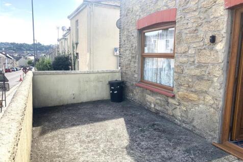 Front Courtyard.jpeg