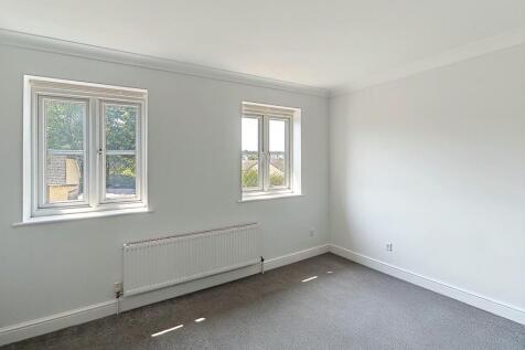 St. James Close, Halstead photo 4