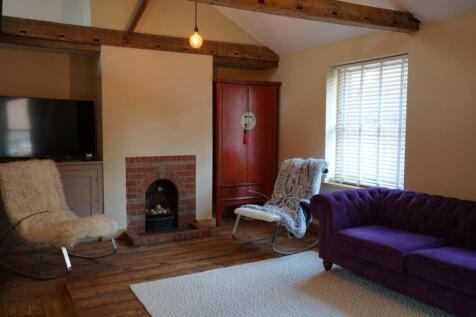 The High Street Manningtree photo 4