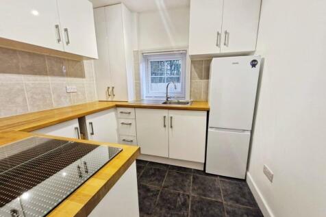 Bath Lane, Bramley, Leeds photo 5