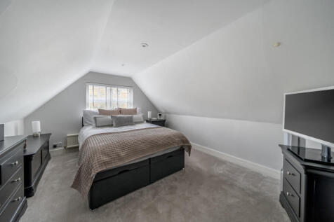 1374996-23-690ddf...