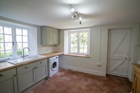 Druid Lodge, Llanfair Pwllgwyngyll, Isle Of Anglesey photo 4