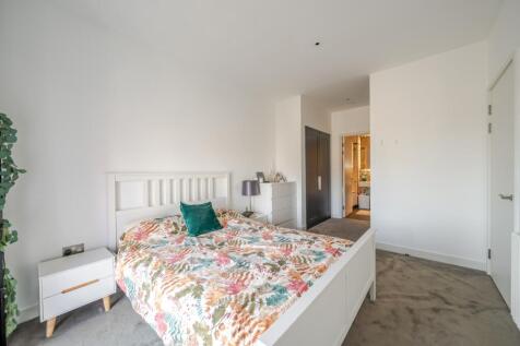 1380654-6-6916de7...