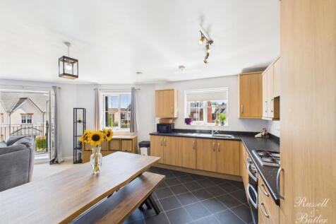 CAM01995G0-PR0329-STILL008