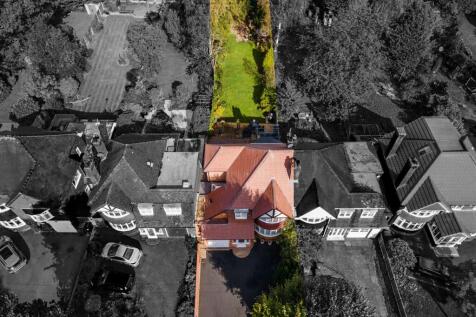 64 Beechwood Park Road_4 B&amp;W.jpg
