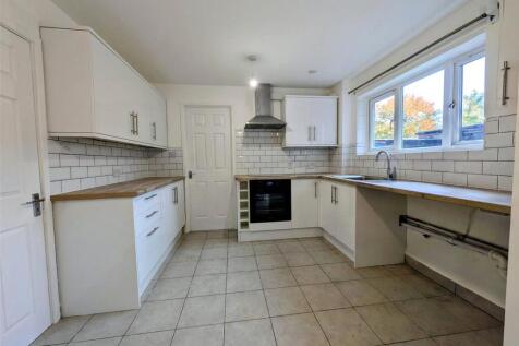 Irchester Place, Peterborough, Cambridgeshire, PE3 photo 4
