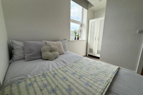 4B Charnwood Grove, West Bridgford, Nottingham photo 5