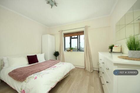 Victoria Court, London, W3 photo 5