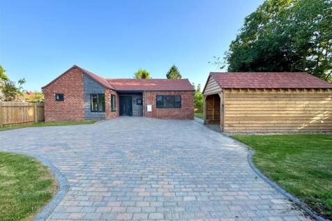 Chantry Way bungalow n.jpg