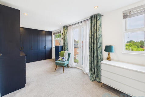 CAM04024G0-PR0029-STILL015