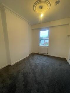366 Ormskirk Road, Wigan photo 4