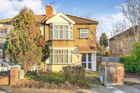 10 Mundon Gardens, Ilford, IG1 4AH