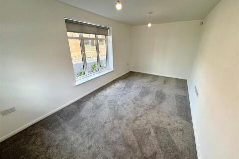 Radburn Drive, The Meadows, Coventry photo 3