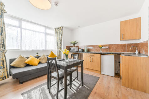 Studio flat on Stratford Road, UB2, Southall, UB2, £1,450/mo