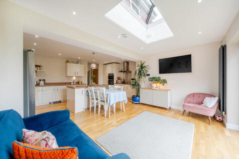 Kitchen/Diner/Family