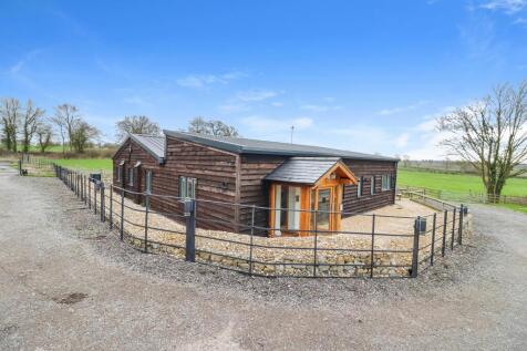 bidwells - shipton barns (17).JPG
