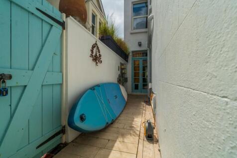 Courtyard garden