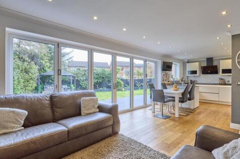 Open Plan Living/Dining/Kitchen