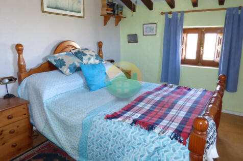 3 Bedroom Semi-Detached For Sale-PAL06-22