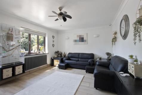 Lounge 2