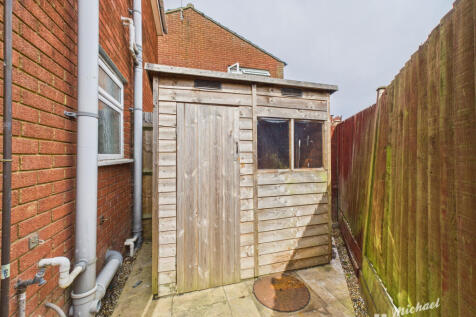 CAM03218G0-PR0701-STILL011