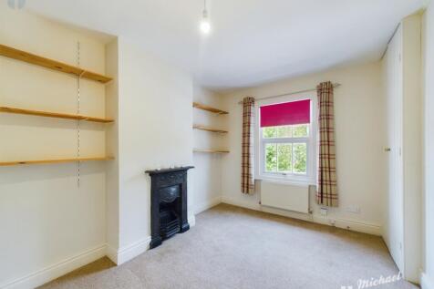 CAM03218G0-PR0261-STILL010