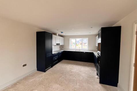 Open Plan Kitchen &amp; Living