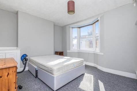 Park Crescent photo 4