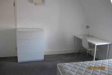 Stafford Road, London photo 3