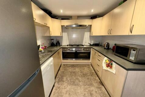 Room 2 15 Barbel Drive, Wolverhampton photo 5