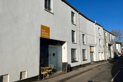 Malpas Road Truro, on the way to Boscowan Park.  Close to central car parks.