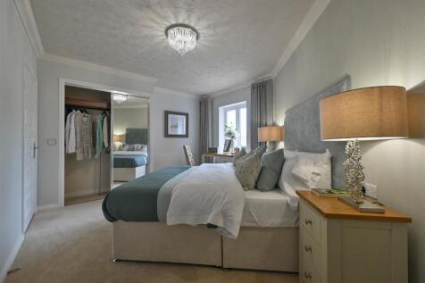 070723  Show Apartment 16 Lymington    026.jpg