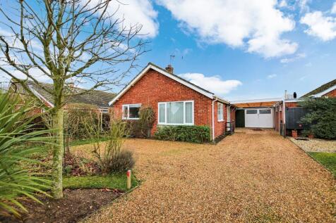 2-bed detached on Mattishall, £1,100/mo