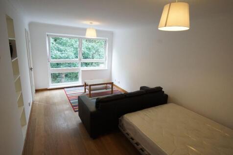 Newton Park Court, Leeds photo 3