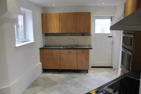 Mayfield Road, Dagenham, London, RM8 photo 4