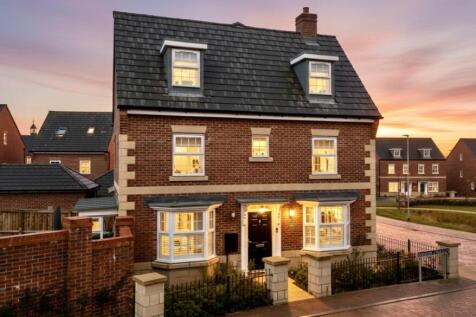 Immaculate double-fronted home