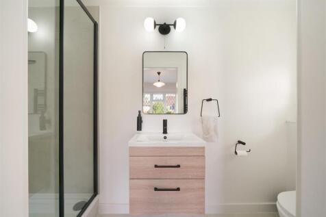 En suite shower room