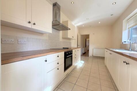 Albion Road, Willenhall, WV13 photo 4
