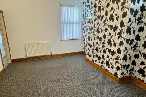 Ivydale Road, Tranmere, CH42 5PS photo 3
