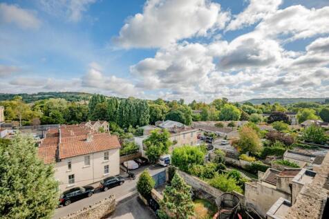 Top Floor Flat 13 Lambridge Place BA1 6RU-5.jpg