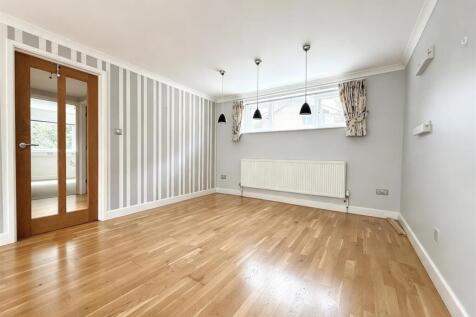 The Marles, Exmouth photo 4